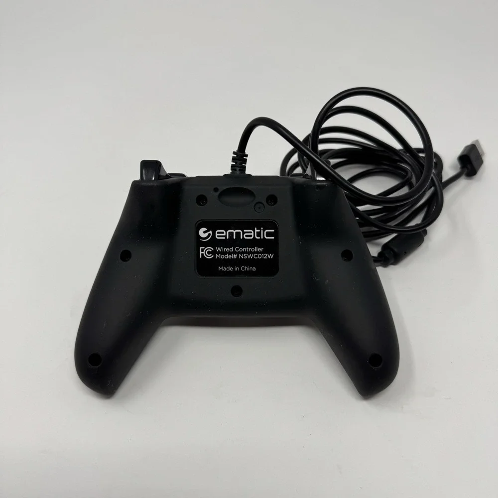 Ematic Nintendo Switch‎ Wired Controller NSWC012W Black And Red